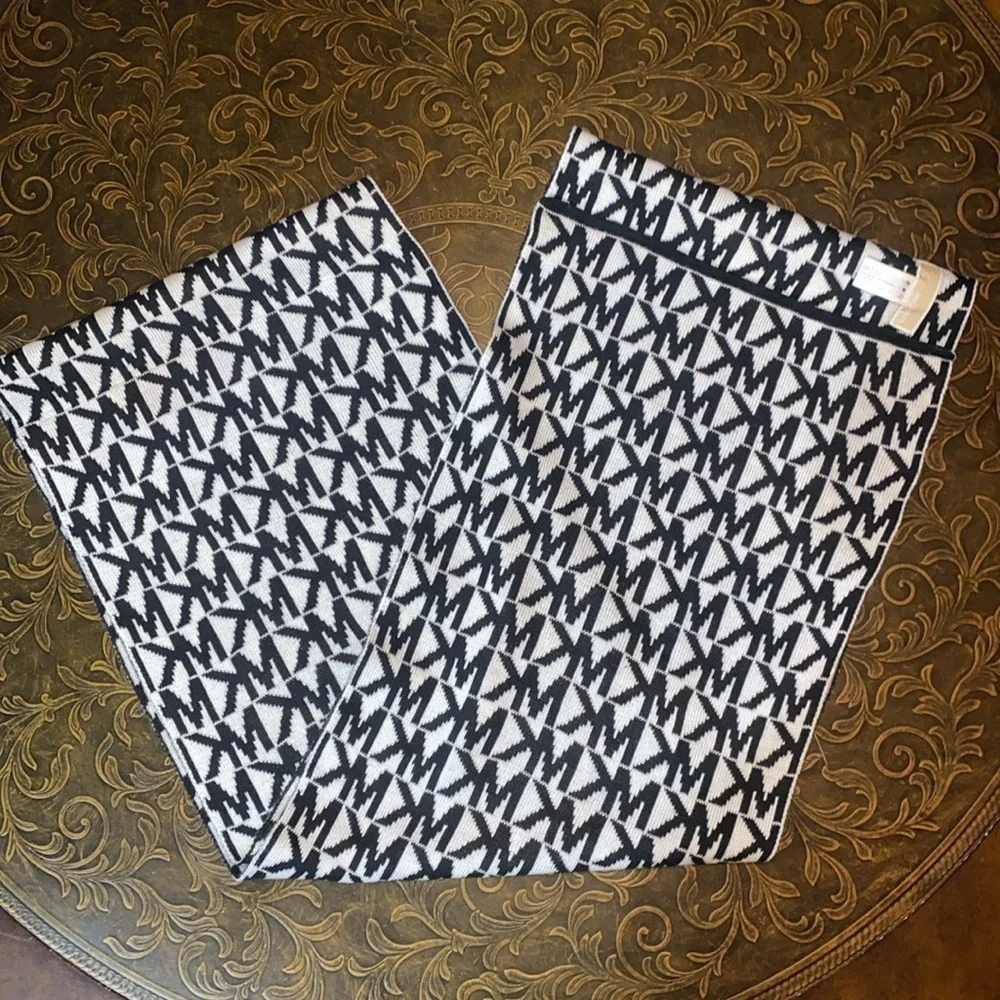 Michael Kors reversible infinity monogram scarf
